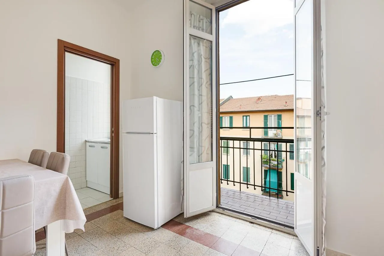 Guesthost - Ca' Granda M5 Bright Apartment