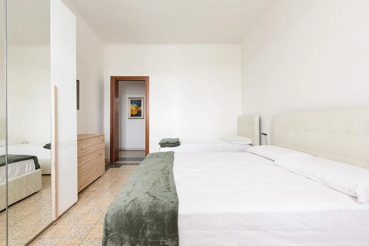 Guesthost - Ca' Granda M5 Bright Apartment