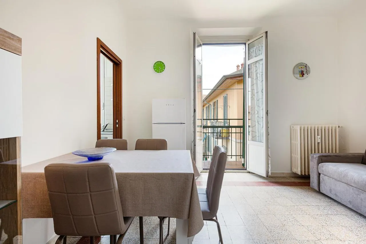 Guesthost - Ca' Granda M5 Bright Apartment