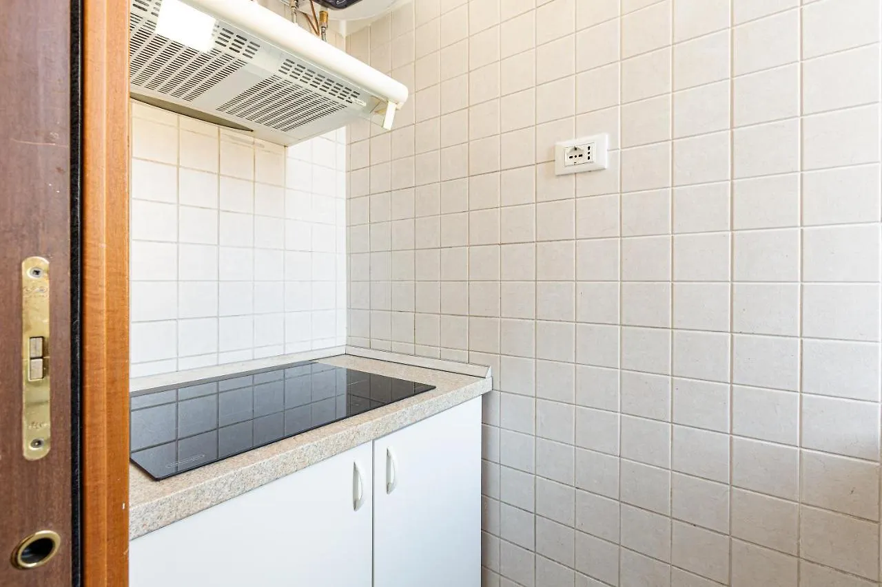 Guesthost - Ca' Granda M5 Bright Apartment