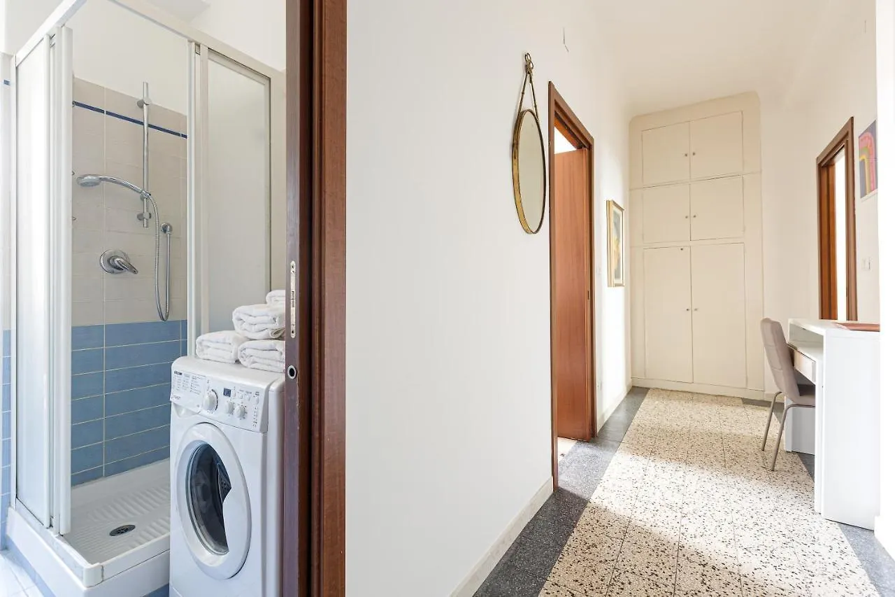 Guesthost - Ca' Granda M5 Bright Apartment Milano