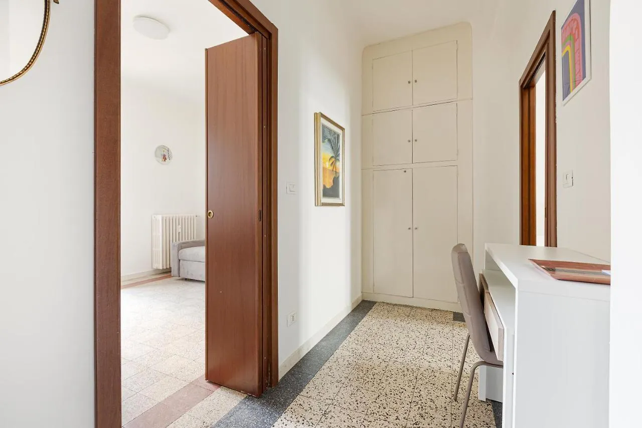 Guesthost - Ca' Granda M5 Bright Apartment